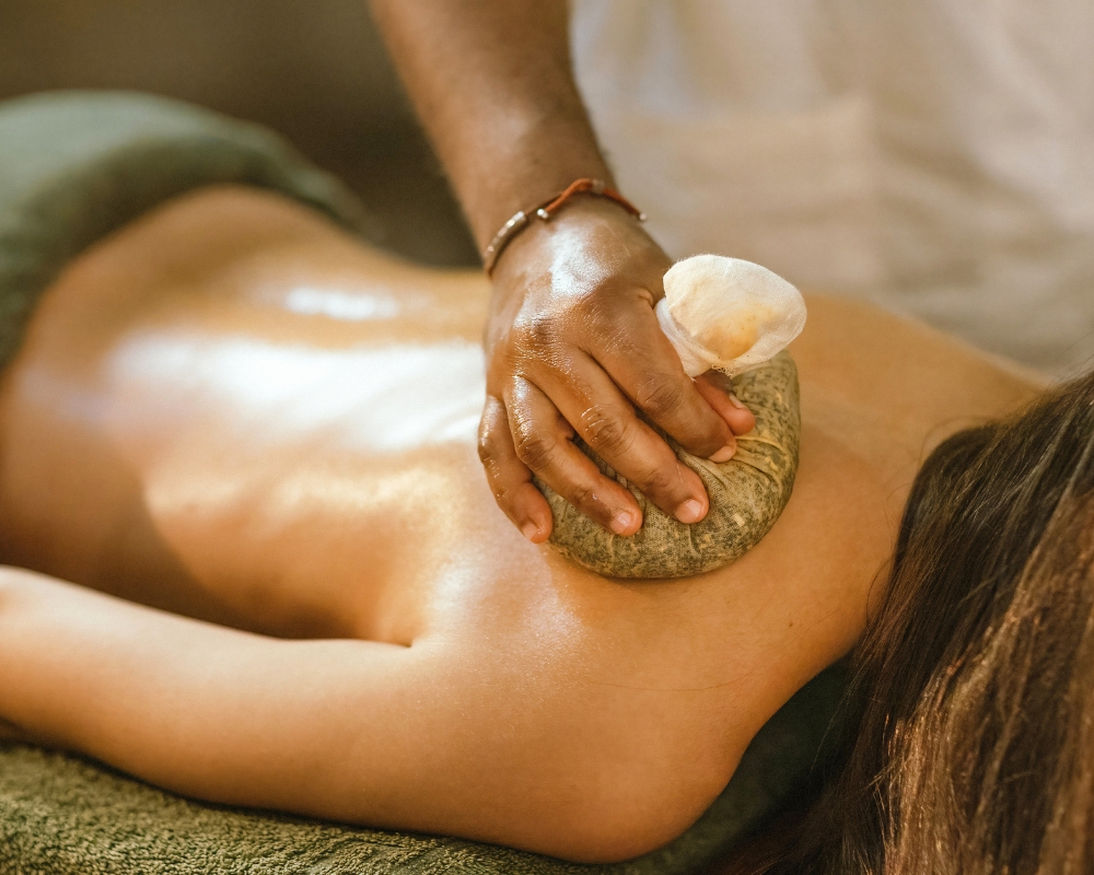 Shirodhara Ayurvedic treatment